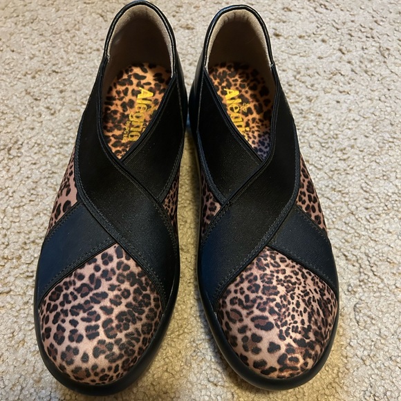 Alegria new Women's Black and Brown Leopard wedge size 38 EU comfortable - Picture 1 of 16